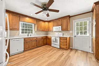 309 Forest Drive, La Grange, NC 28551 – photo 20: 28-web-or-mls-IMG_4668