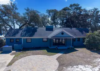 304 River Drive, Southport, NC 28461 – photo 2: 304 River Rd MLS-3