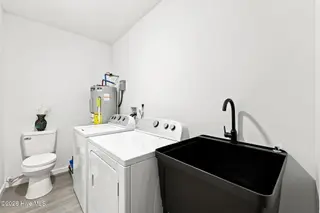 1222 Cedar Street, New Bern, NC 28560 – photo 16: Cedar_laundry