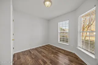 2905 Flintridge Drive, Greenville, NC 27834 – photo 4: 22-web-or-mls-IMG_5132