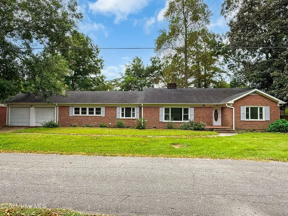 247 Farmlife Avenue, Vanceboro, NC 28586 – photo 1 of 37: 247 Farm Life Avenue