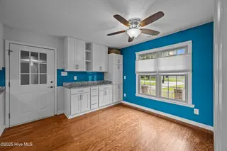 708 Plantation Drive, New Bern, NC 28562 – photo 13: 16-web-or-mls-0C0A0706