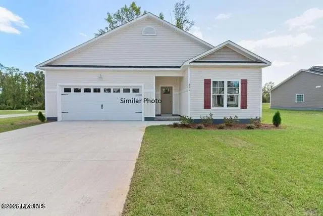 320 E Theriault Court, Jacksonville, NC 28540