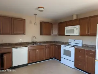 204 Shamrock Drive, Jacksonville, NC 28540 – photo 12: PXL_20260113_131807631
