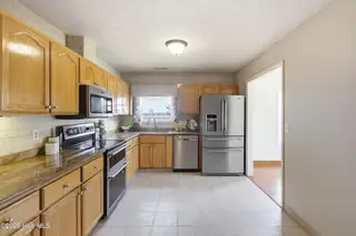 330 Lee Drive, Havelock, NC 28532 – photo 14: Kitchen
