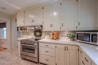 504 S Walker Street, Burgaw, NC 28425 — 3-bedroom home, Burgaw, NC, photo 13 of 58: 19-web-or-mls-504 S Walker St-19