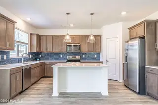 70 Walkabout Drive, Aberdeen, NC 28315 – photo 11: Kitchen