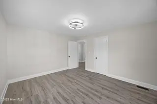 2904 Jefferson Drive, Greenville, NC 27858 – photo 17: 17-web-or-mls-BLS_0045