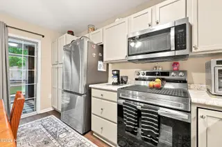 303 Barbour Road 703, Morehead City, NC 28557 – photo 9: Kitchen