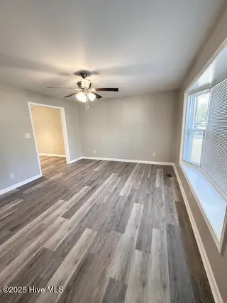 422 Pine Valley Road, Jacksonville, NC 28546 – photo 16: IMG_6644