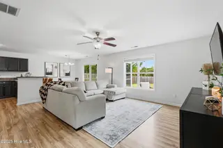 7087 Copperfield Court, Wilmington, NC 28411 – photo 14: Living Room