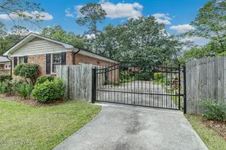 1209 W Highland Avenue, Kinston, NC 28501 – photo 7: GATE