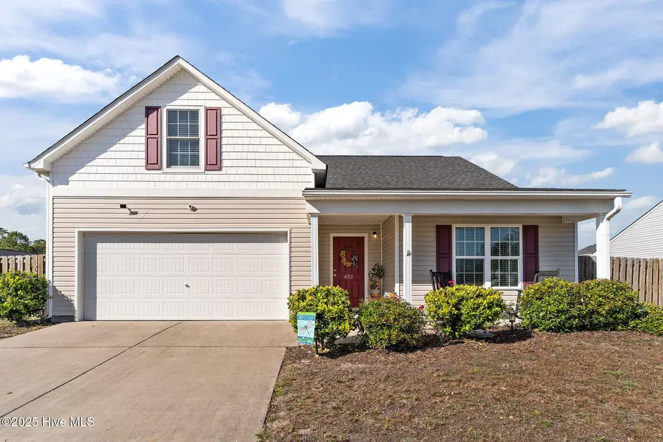 453 Old Charleston Drive SE, Bolivia, NC 28422 — 3-bedroom home in Brookstone, Bolivia, NC, photo 1 of 46: 56-web-or-mls-BTS00501