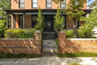 416 S Front Street Apt 3, Wilmington, NC 28401 – photo 2: 4-web-or-mls-416 S Front St-4