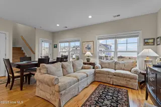 672 Ocean Boulevard W, Holden Beach, NC 28462 – photo 11: 23-web-or-mls-BTS06266