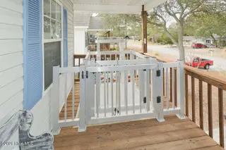 212 NE 48th Street, Oak Island, NC 28465 – photo 7: Lift
