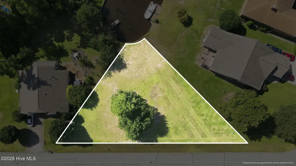 1213 61 Caracara Drive, New Bern, NC 28560 – photo 1 of 16: 1-web-or-mls-DJI_0535_PL