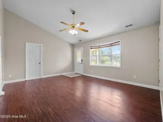 302 Foxridge Lane, Hubert, NC 28539 — 3-bedroom home in Foxtrace, Hubert, NC, photo 4 of 38: 30-web-or-mls-P8255649