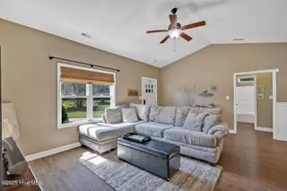 103 Grangers Court, Sneads Ferry, NC 28460 — 3-bedroom home in Fullards Landing, Sneads Ferry, NC, photo 4 of 26