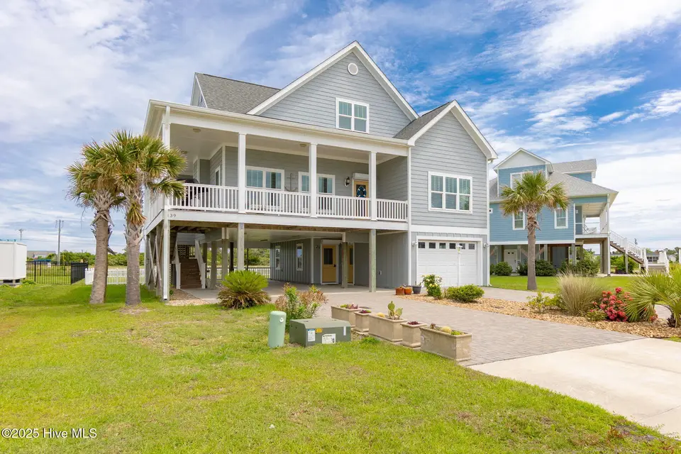139 Sound Point Drive, Harkers Island, NC 28531 – photo 1 of 70: Main
