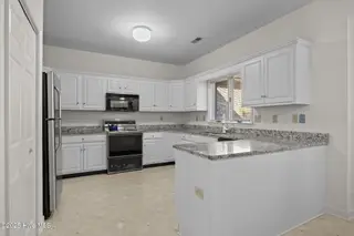 622 Redwood Drive, Southern Pines, NC 28387 – photo 21: 45-web-or-mls-IMG_9971