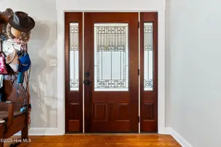 1017 N Lord Street, Southport, NC 28461 – photo 8: front door inside