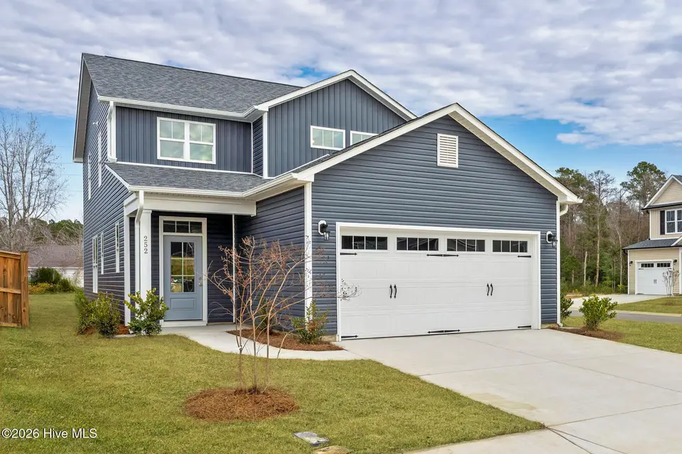 1029 Pine Rdg Court, Castle Hayne, NC 28429 – photo 1 of 23: The Largo Architectural Style
