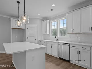 123 Freedom Park Road, Beaufort, NC 28516 – photo 8: Living Space (2)