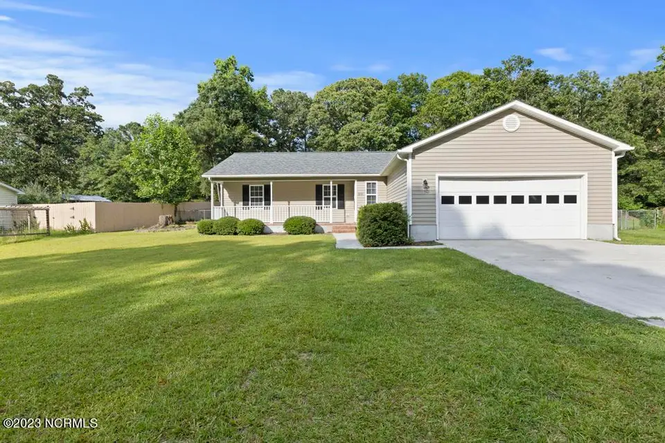 251 S Creek Drive, Jacksonville, NC 28540 – photo 1 of 20