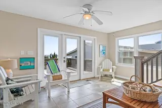 877 Ocean Boulevard W, Holden Beach, NC 28462 – photo 24: 22-www.kahunaphoto.com-00308KDP00308