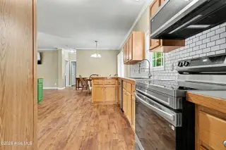 361 Doe Run Drive SW, Supply, NC 28462 — 3-bedroom home in Folly Ridge, Supply, NC, photo 8 of 42