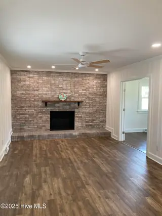 1709 Westwood Avenue W, Wilson, NC 27893 – photo 9: Den