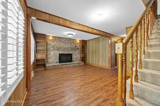 301 Dewitt Street, Jacksonville, NC 28540 — 5-bedroom home in Oak Grove, Jacksonville, NC, photo 7 of 35: 10_family room