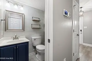 111 Summercreek Drive, Jacksonville, NC 28546 — 4-bedroom home in Bay Meadows, Jacksonville, NC, photo 17 of 32