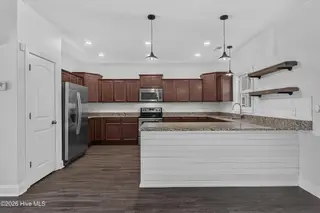 804 Oleander Street, Jacksonville, NC 28540 — 4-bedroom home in Williamsburg Plantation, Jacksonville, NC, photo 13 of 41