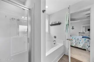 806 Calebs Creek Court, Maysville, NC 28555 – photo 19: Master Bathroom