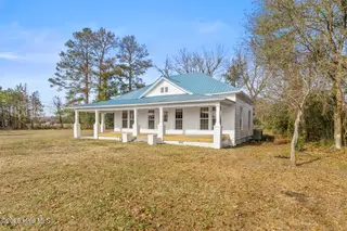 2880 Catherine Lake Road, Richlands, NC 28574 – photo 3: catherine-3