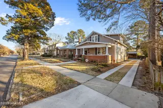1811 Spencer Avenue, New Bern, NC 28560 – photo 6: 4-web-or-mls-0C0A0370
