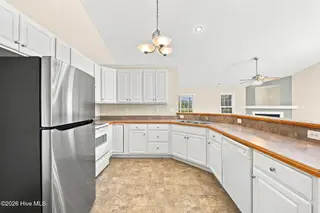 100 Conner Grant Road, New Bern, NC 28562 – photo 14: 14-web-or-mls-DSC_3471_edit