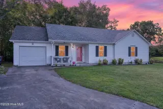 107 Springvale Street, Elizabeth City, NC 27909 – photo 3: 35-web-or-mls-107-springvale-st