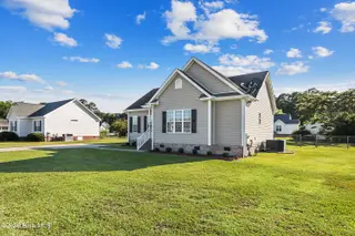 4814 Green Wing Road, Wilson, NC 27893 — 3-bedroom home in Hunters Landing, Wilson, NC, photo 4 of 35: 04-4814 Green Wing Rd-4