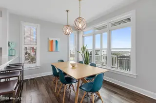 6612 Ocean Drive, Emerald Isle, NC 28594 – photo 10: Dining area