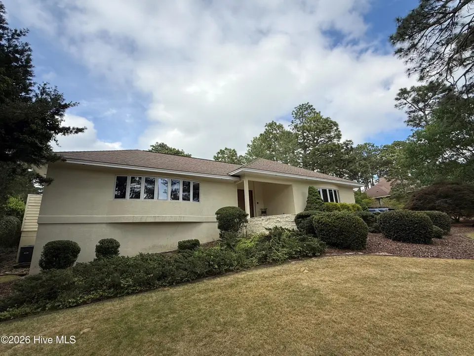88 Mcmichael Drive, Pinehurst, NC 28374 – photo 1 of 70: Front