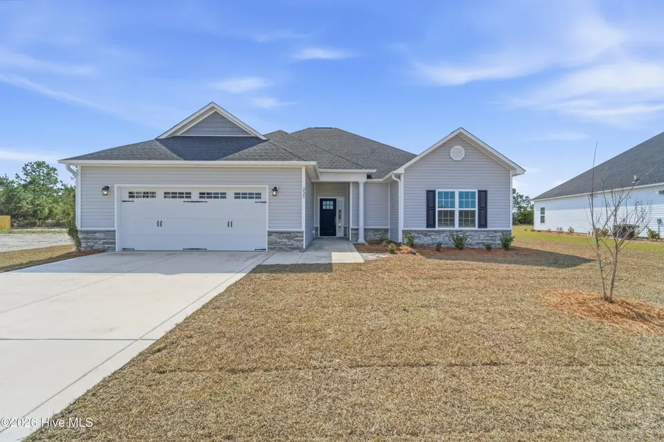 223 Windsor Run Boulevard, Jacksonville, NC 28546 – photo 1 of 31: DSC02227
