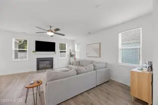 1080 Ben Thomas Drive NE, Leland, NC 28451 – photo 18: Living Room (73)