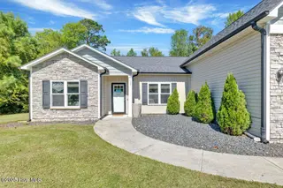 103 Grangers Court, Sneads Ferry, NC 28460 — 3-bedroom home in Fullards Landing, Sneads Ferry, NC, photo 2 of 26