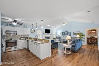 117 Lighthouse Drive, Carolina Beach, NC 28428 – photo 19: 39-web-or-mls-DSC05436