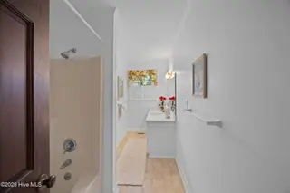 402 Kirkland Drive, Greenville, NC 27858 – photo 21: 15-web-or-mls-BLS_0015