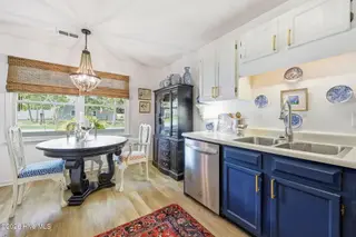 600 N 35th Street 1203, Morehead City, NC 28557 – photo 12: 25-web-or-mls-IMG_7368