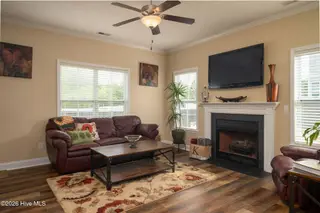 307 Stella Bridgeway Drive, Stella, NC 28582 – photo 7: Living Room